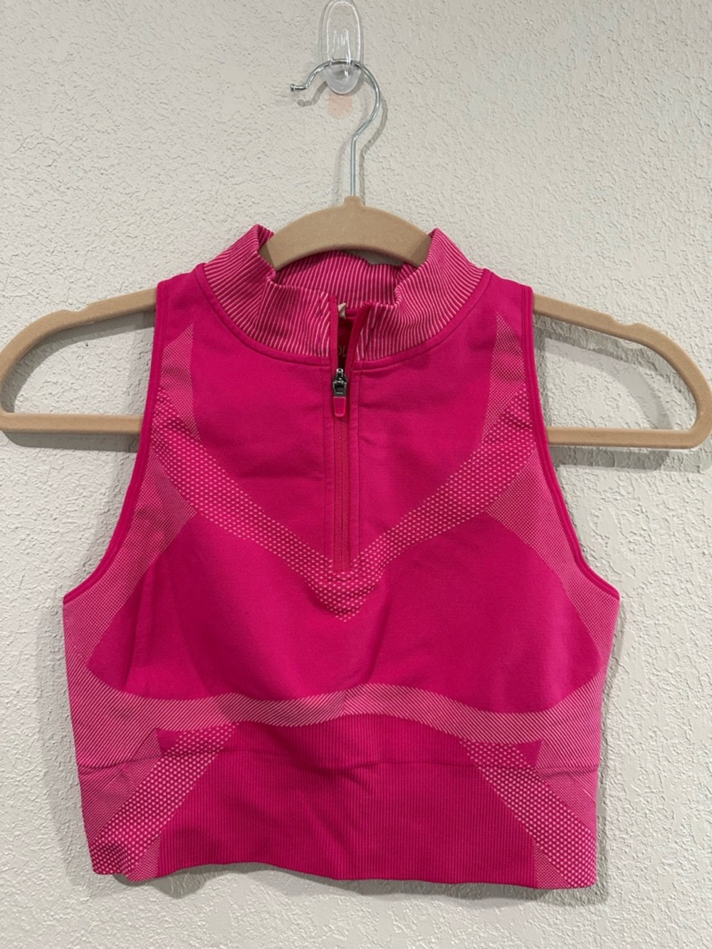 H&M Move Hot Pink Sleeveless Zip-Front Sports Bra